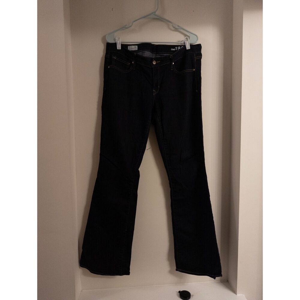 Gap women's dark wash flare jeans size 31R